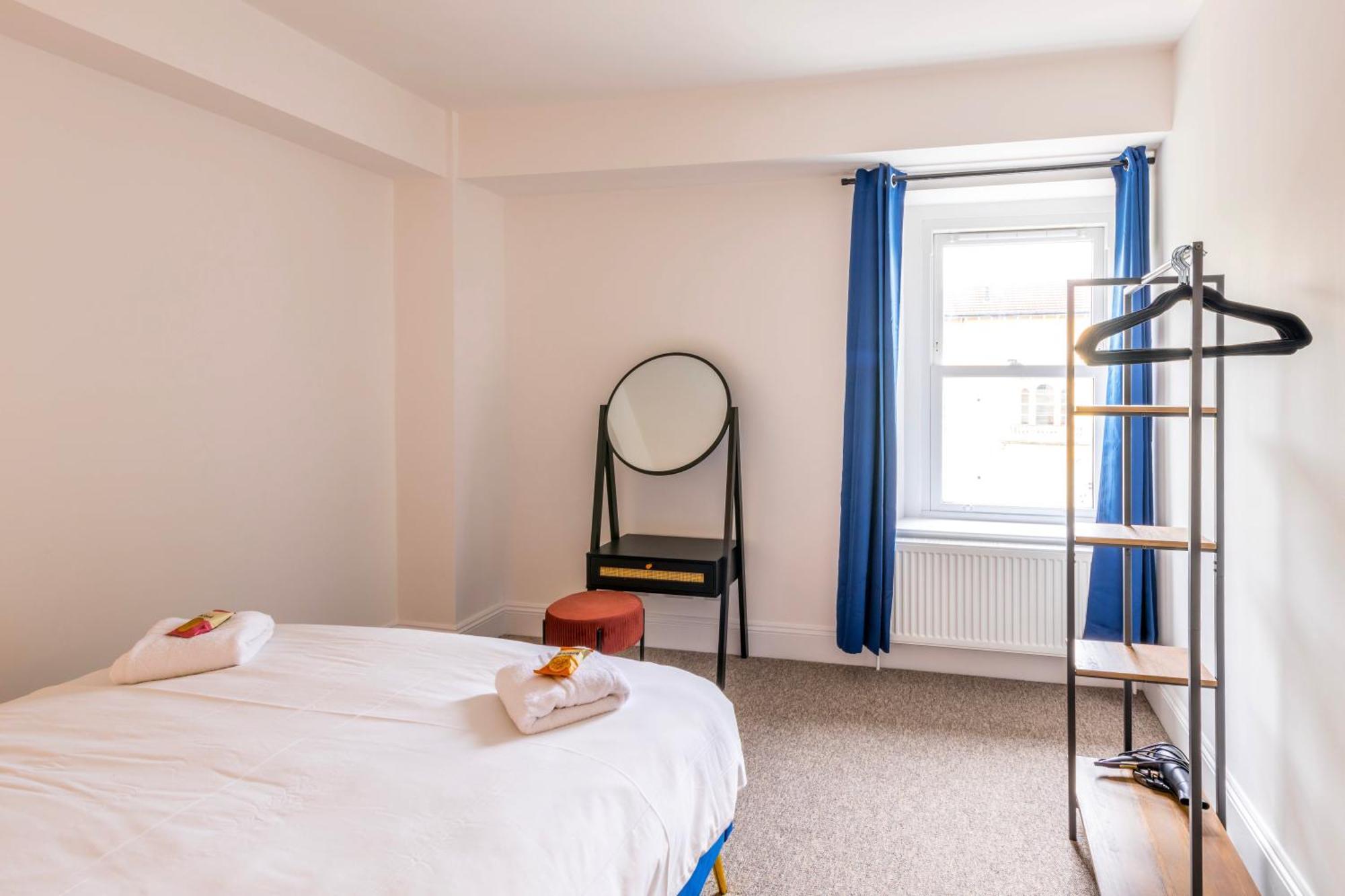 Skyfall With Free Parking For Families & Business By Prescott Apartments Bristol Buitenkant foto